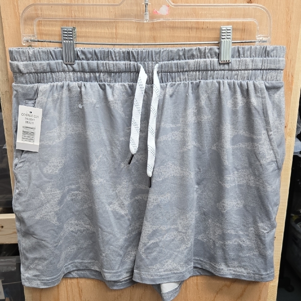Pacific Trail Size M Grey Camo Print Lounge Shorts